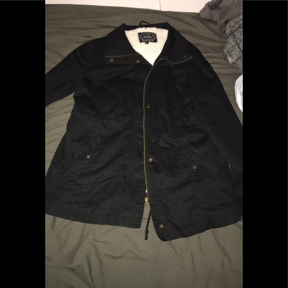 Black coat with fux fur inside